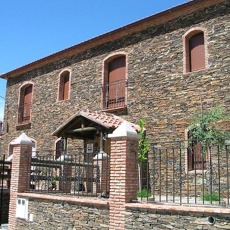 Casa Rural Pena Falcon Guest House Torrejón el Rubio Eksteriør bilde