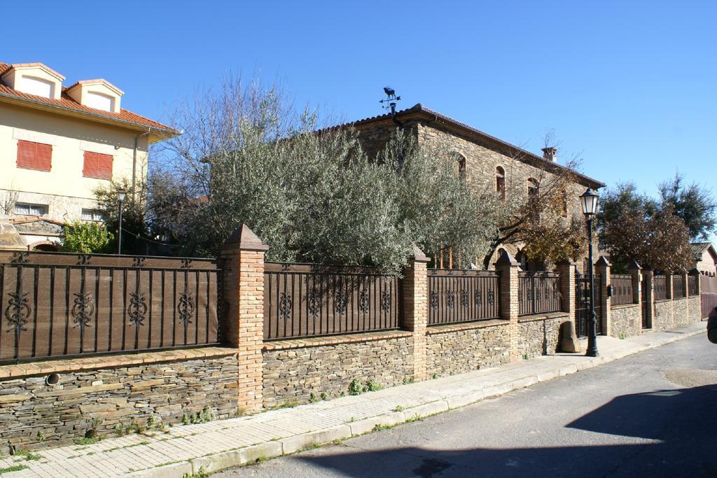 Casa Rural Pena Falcon Guest House Torrejón el Rubio Eksteriør bilde