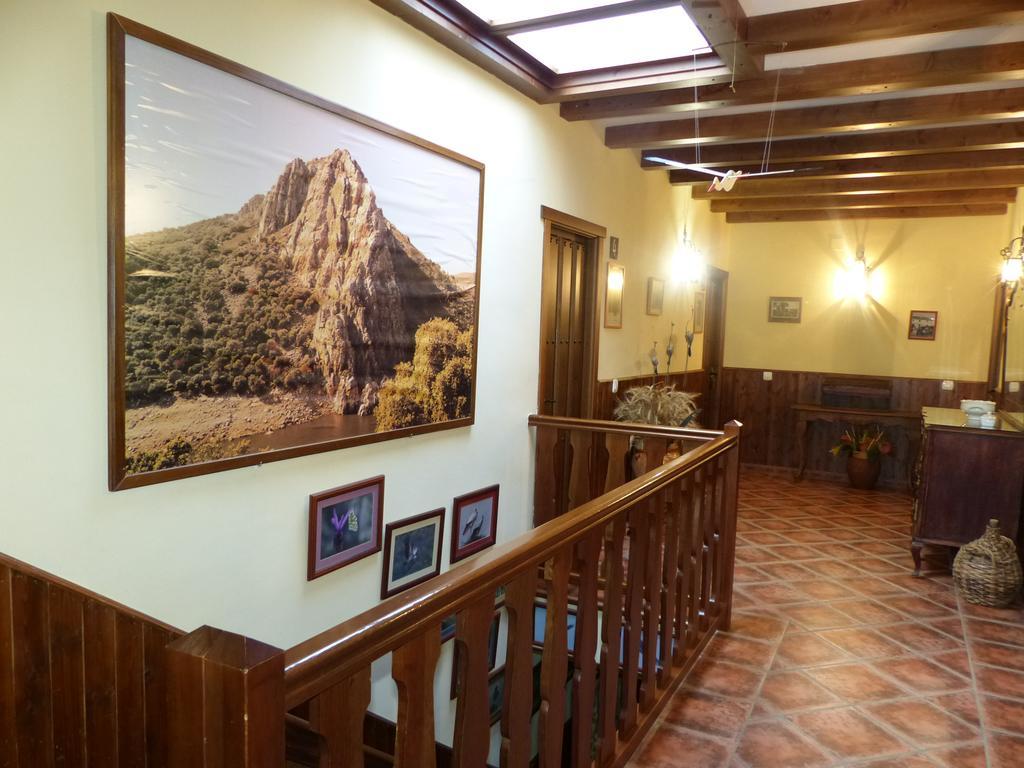 Casa Rural Pena Falcon Guest House Torrejón el Rubio Eksteriør bilde