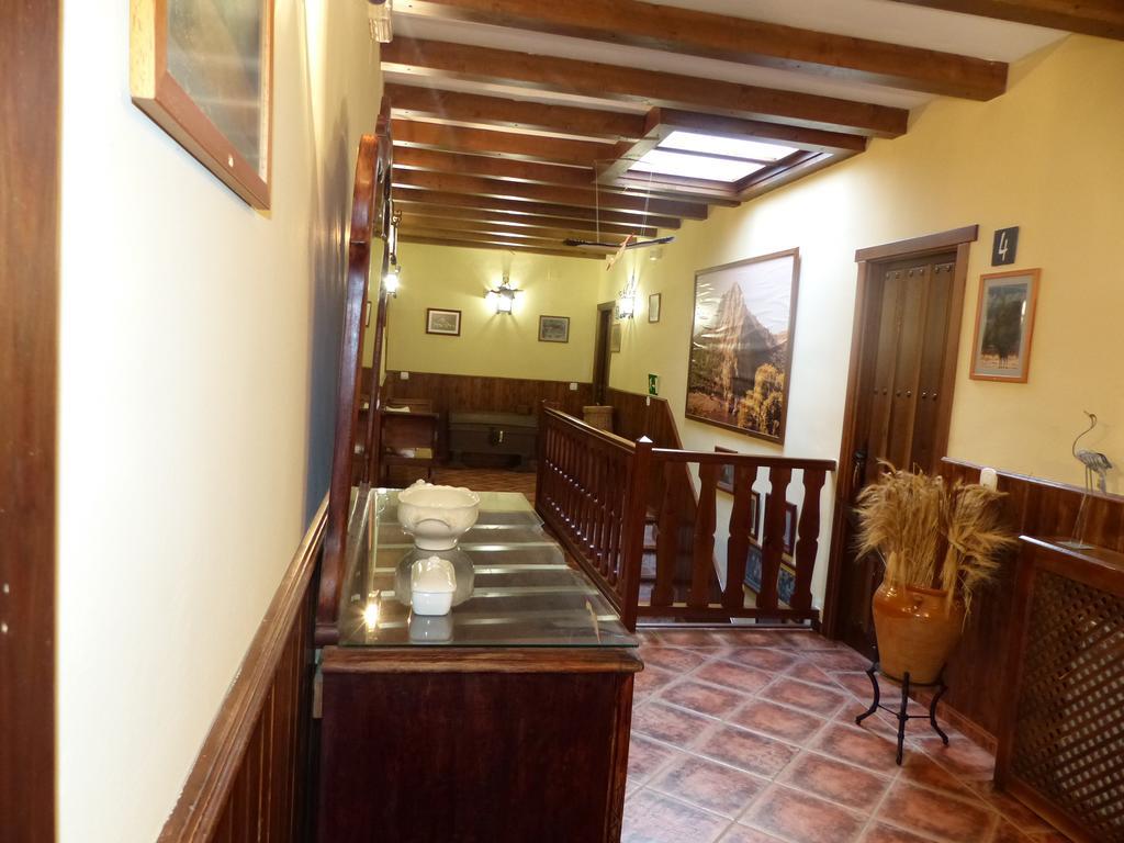 Casa Rural Pena Falcon Guest House Torrejón el Rubio Eksteriør bilde